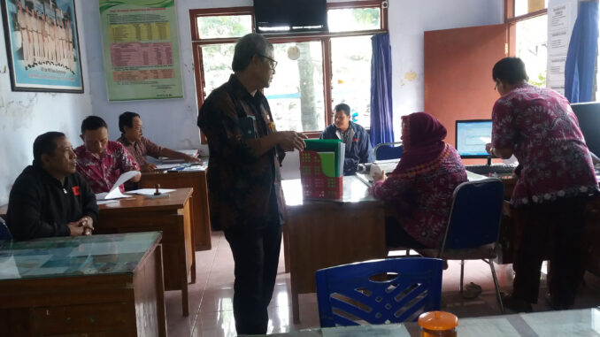 kadis 2